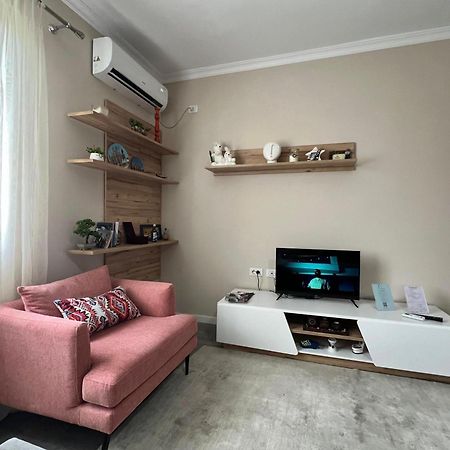 Cozy Flat Near Air Albania Stadium 1 Tirana Exterior foto